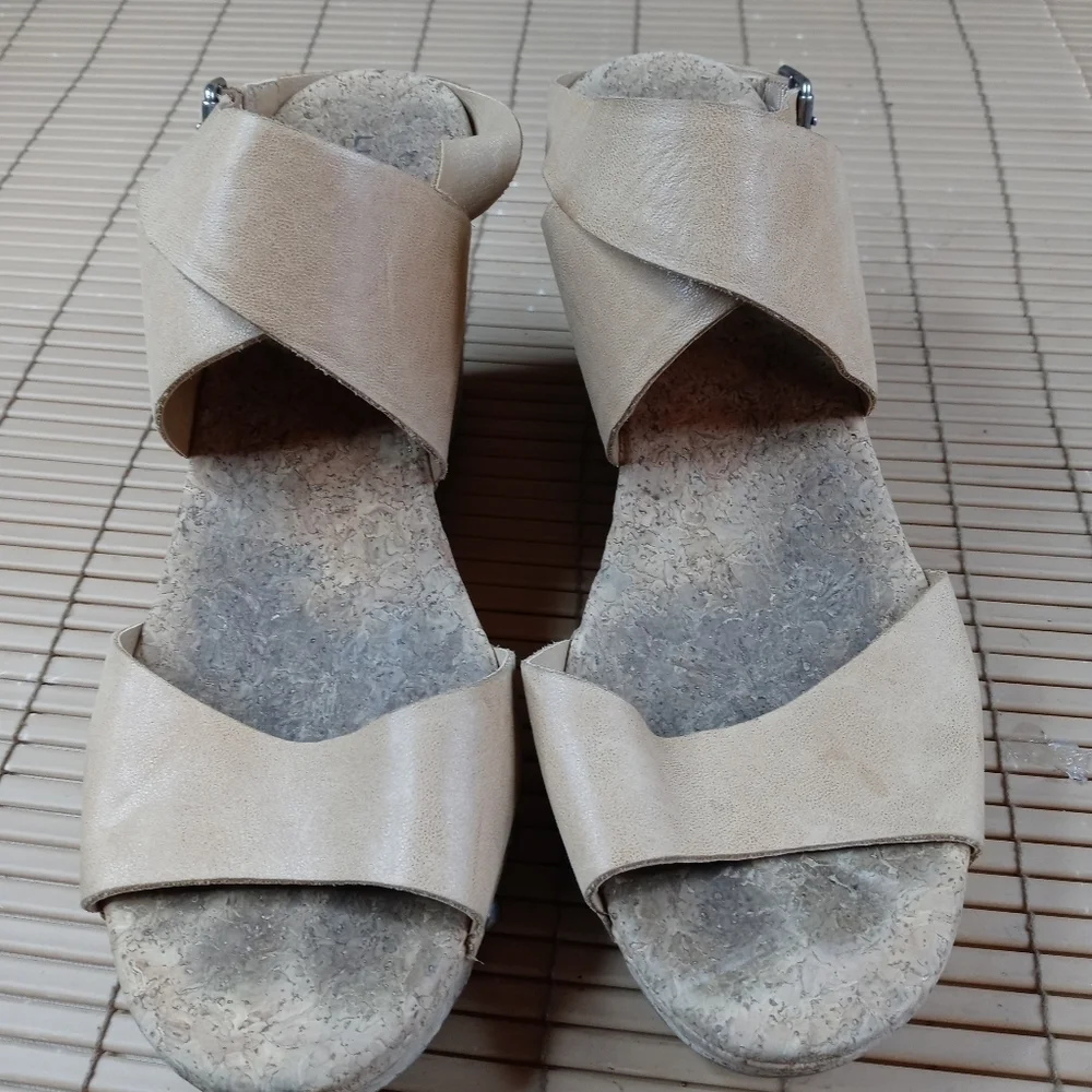 Lucky Brand women's cork platform wedge 4